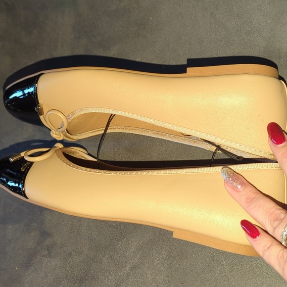 Wide Width Flats - Picture 5 of 11